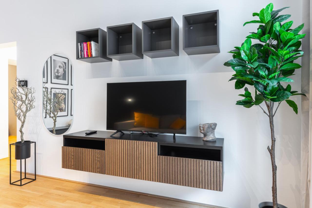 Trendy Apt With - Smart Tv, Coffee Machine In Meidling Wien Eksteriør bilde